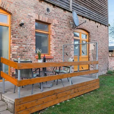 Der Schlosshof Pudagla